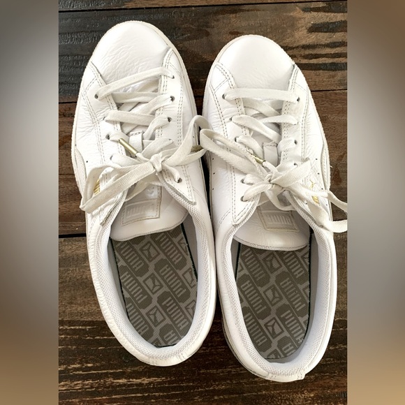 Puma Leather tennis shoes. - Picture 2 of 7